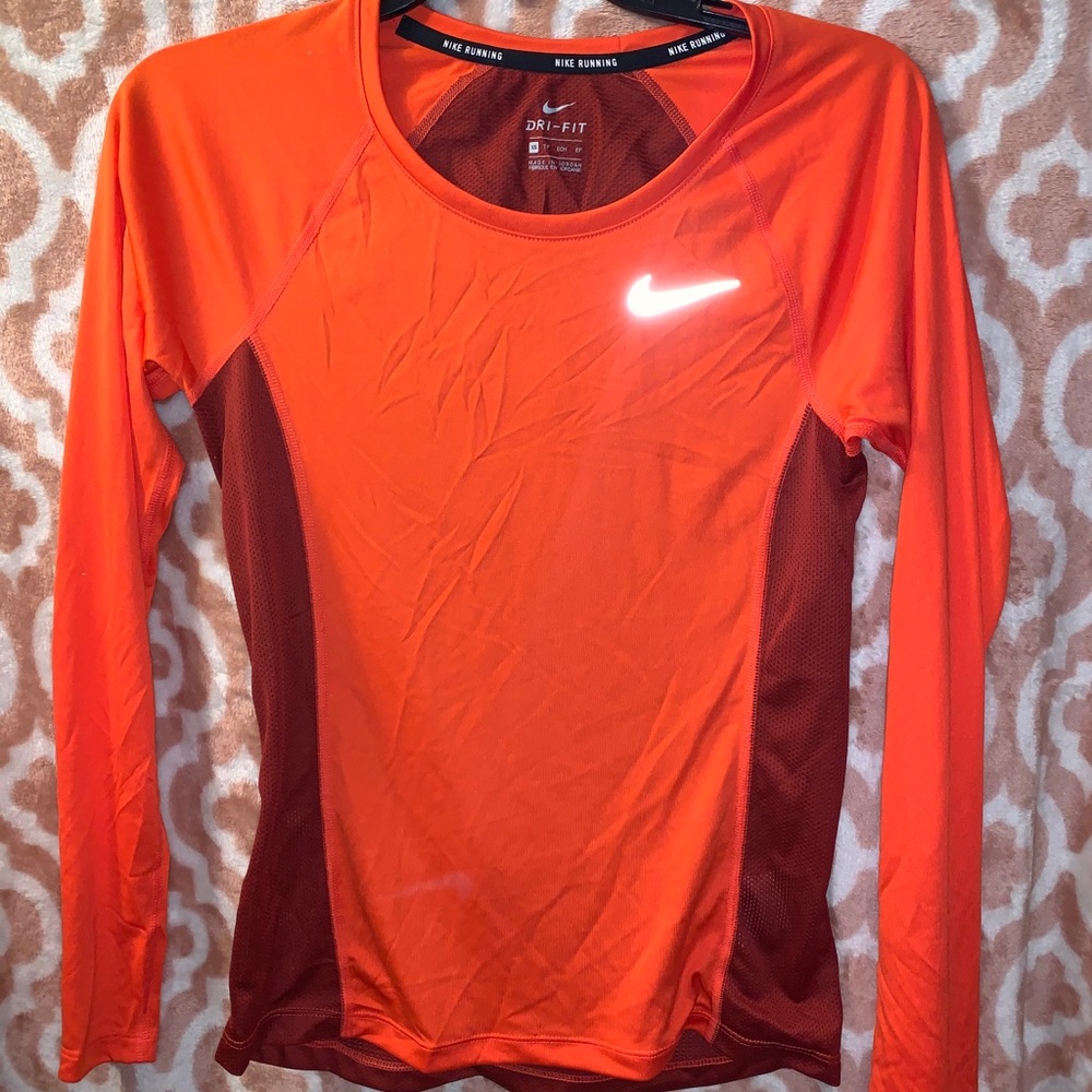 Women’s Nike long sleeve running shirt